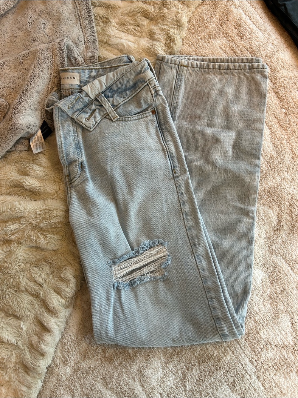 PacSun Light Blue Relaxed Straight Leg Distressed Jeans